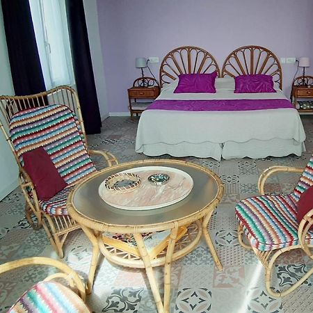 Chambre D'Hotes Du Mas Julianas แซงต์-โลรองต์-เดอ-ลา-ซาลองก์ ภายนอก รูปภาพ