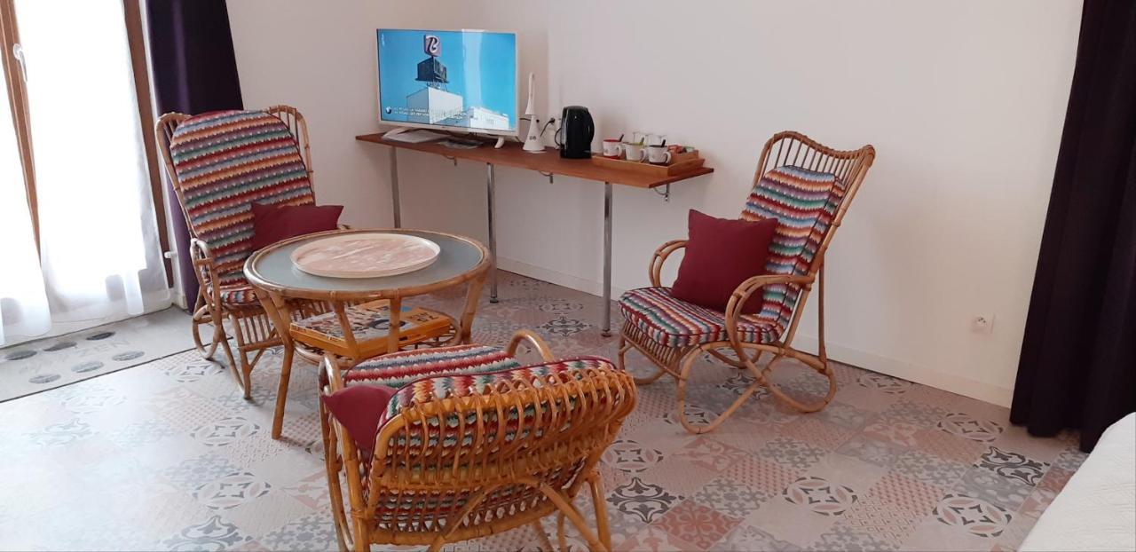 Chambre D'Hotes Du Mas Julianas แซงต์-โลรองต์-เดอ-ลา-ซาลองก์ ภายนอก รูปภาพ